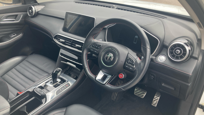 MG Hs 1.5 T-GDI Exclusive 5dr DCT Petrol Hatchback